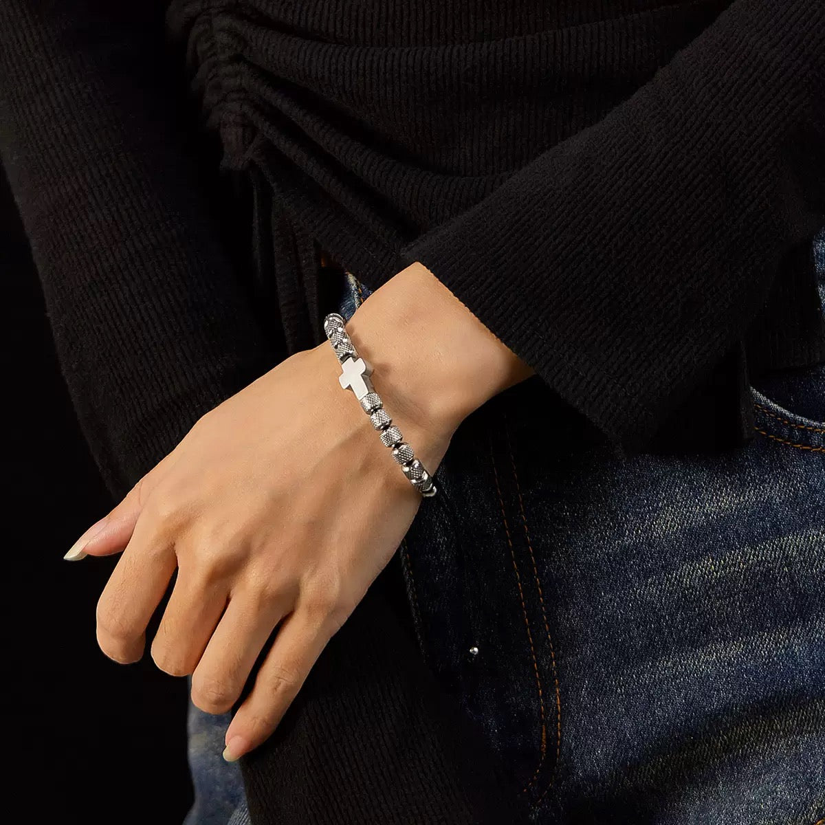 ELEVÉ Kova Faith Cross Bracelet